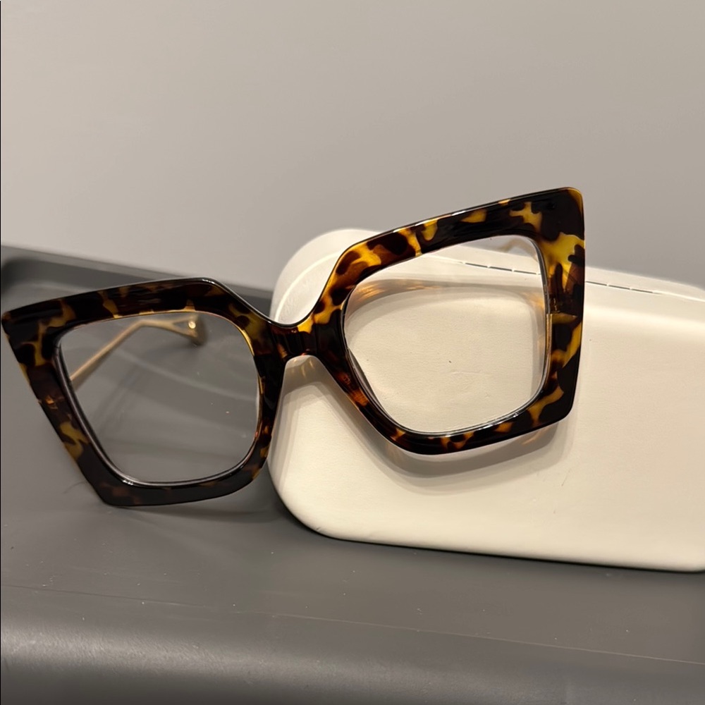 Tortoise Shell Square Frame Glasses - Picture 3 of 3